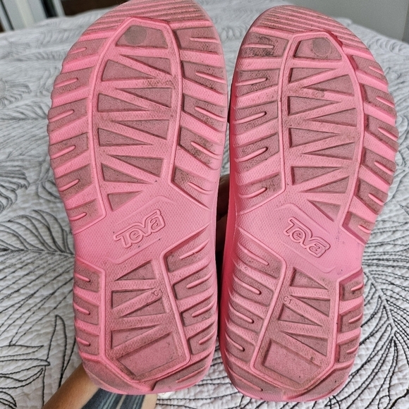 VGUC Teva Hurricane Drift Sandal Pink Big Kid 1 Waterproof adjustable - Picture 11 of 13